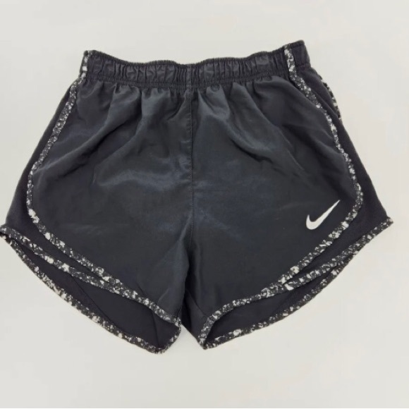 Nike Short - Picture 9 of 9